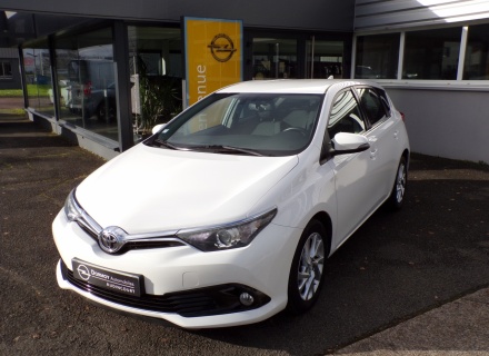 TOYOTA-AURIS-5p DYNAMIC 112 D-4D BV6