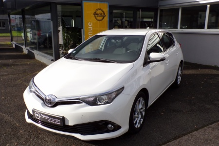 TOYOTA-AURIS-5p DYNAMIC 112 D-4D BV6